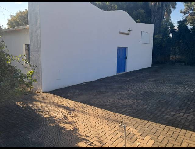 190M² BUILDING FOR SALE IN BRITS CENTRAL